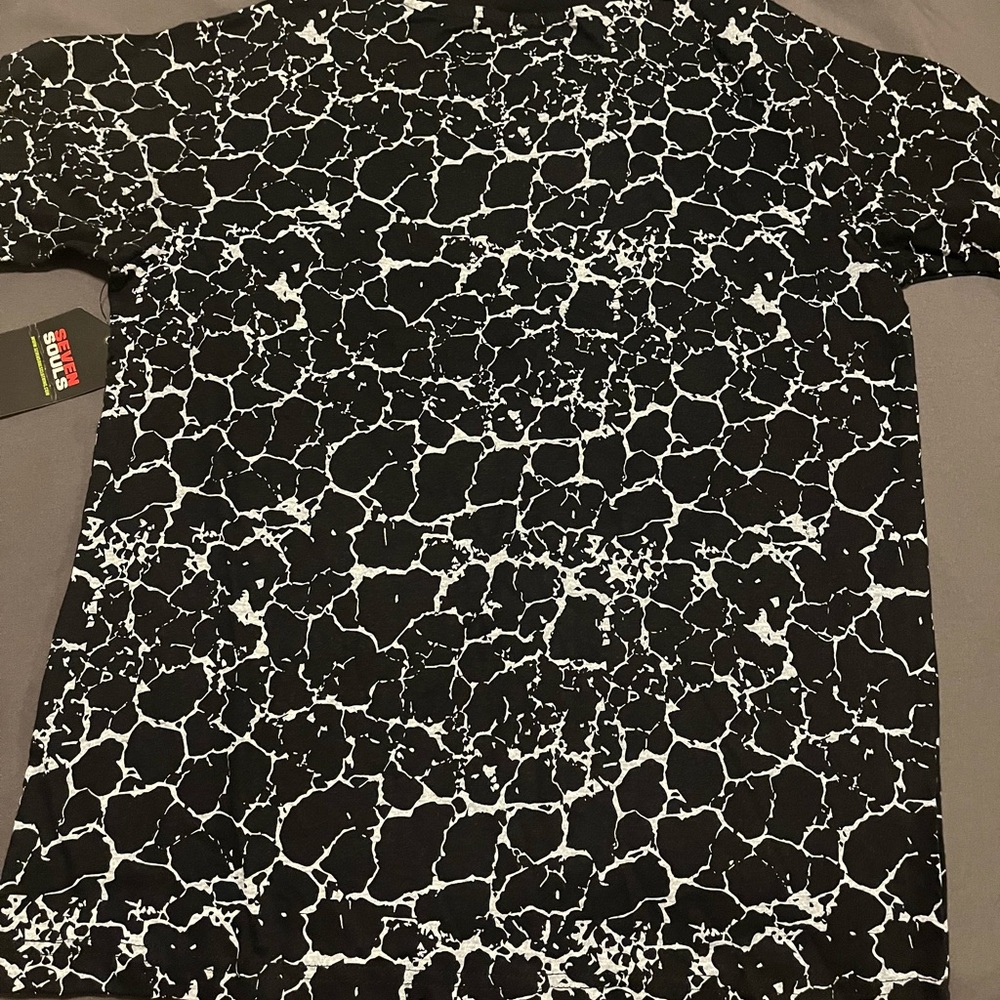 Seven Kids Black and White Graphic T-Shirt - Picture 3 of 6